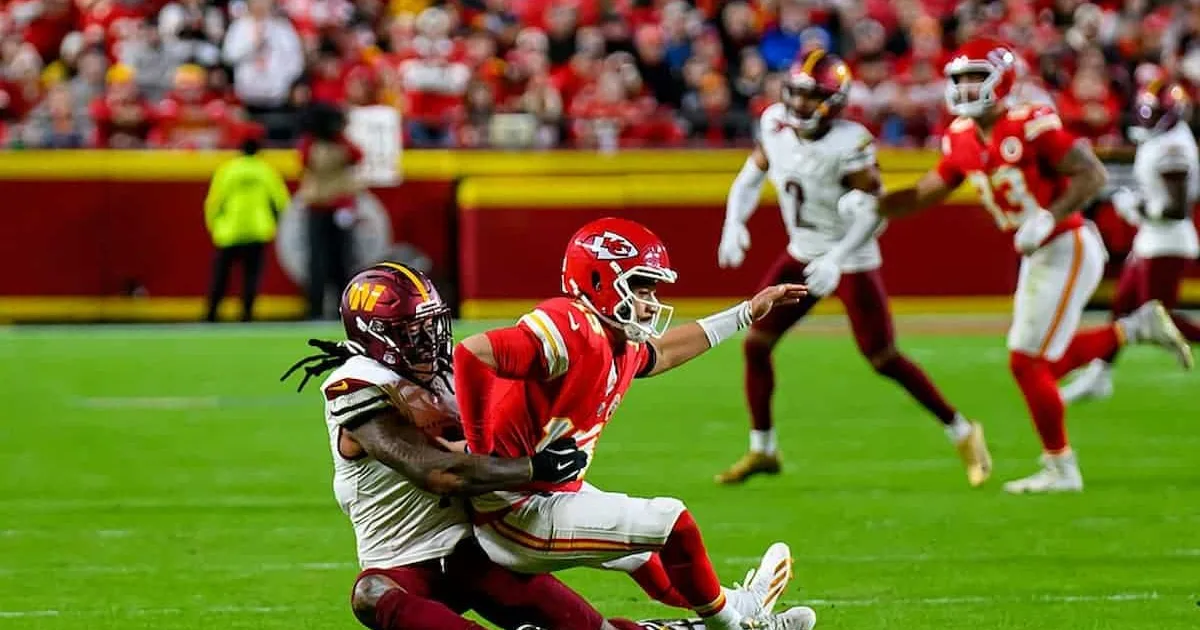 Polymarket свернула ставки на доступность игроков NFL по требованию CFTC, но Kalshi продолжает их предлагать
